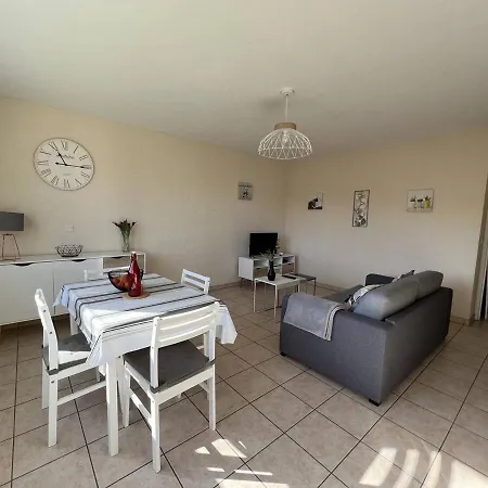 T2 Rdc Avec Terrasse, Parking, Et Wifi A - Fr-1-495-76 * كامبو-لي-بان